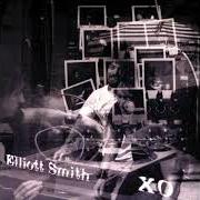 Le texte musical BLED WHITE de ELLIOTT SMITH est également présent dans l'album Xo
