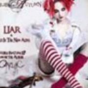 Le texte musical MAD GIRL de EMILIE AUTUMN est également présent dans l'album Liar/dead is the new alive (2007)