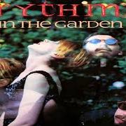 Le texte musical ENGLISH SUMMER de EURYTHMICS est également présent dans l'album In the garden (1981)