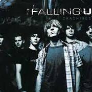 Le texte musical SYMMETRY de FALLING UP est également présent dans l'album Crashings (2004)