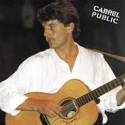 Le texte musical LA FILLE QUI M'ACCOMPAGNE de FRANCIS CABREL est également présent dans l'album Cabrel public (1984)