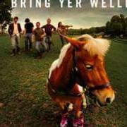 Le texte musical NEVER DRINK 'EM DRY (JOHNNY TARR'S FUNERAL) de GAELIC STORM est également présent dans l'album Bring yer wellies (2006)