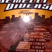 Le texte musical TU NO de GEMELLI DIVERSI est également présent dans l'album Fuego (2002)