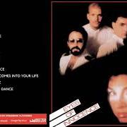 Le texte musical I NEED A MAN de GLORIA ESTEFAN est également présent dans l'album Eyes of innocence (1984)