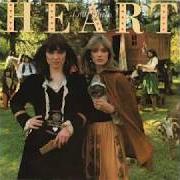 Le texte musical KICK IT OUT de HEART est également présent dans l'album Little queen (1977)