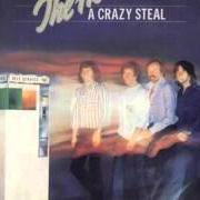 Le texte musical WHAT AM I GONNA DO de THE HOLLIES est également présent dans l'album A crazy steal (1978)