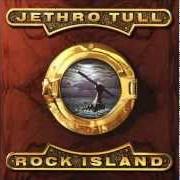 Le texte musical UNDRESSED TO KILL de JETHRO TULL est également présent dans l'album Rock island (1989)