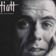 Le texte musical ALONE IN THE DARK de JOHN HIATT est également présent dans l'album Greatest hits and more - disc 1 (1998)