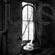 Le texte musical ROPES, BARRELS, AND WINDOWS de JUNE est également présent dans l'album This side of your room (2003)