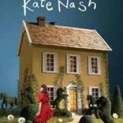 Le texte musical LITTLE RED de KATE NASH est également présent dans l'album Made of bricks (2007)