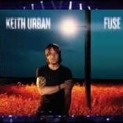 Le texte musical LOVE'S POSTER CHILD de KEITH URBAN est également présent dans l'album Fuse (2013)