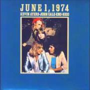 Le texte musical BABY'S ON FIRE de KEVIN AYERS est également présent dans l'album June 1 1974