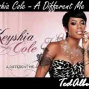 Le texte musical MAKE ME OVER de KEYSHIA COLE est également présent dans l'album A different me (2008)