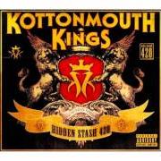 Le texte musical MUSHROOM CLOUD de KOTTONMOUTH KINGS est également présent dans l'album Hidden stash 420 (2009)
