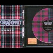 Le texte musical ALIEN 8 de LAGWAGON est également présent dans l'album Double plaidinum (1997)