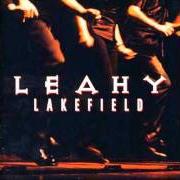 Le texte musical STAND UP de LEAHY est également présent dans l'album Lakefield (2007)