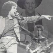 Le texte musical ON THE OLD DIRT ROAD de LEO SAYER est également présent dans l'album Another year (1975)