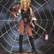 Le texte musical READY, WILLING AND ABLE de LITA FORD est également présent dans l'album Out for blood (1983)