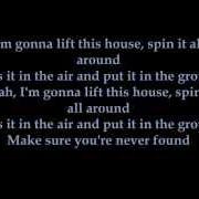 Le texte musical LEAVIN' IN YOUR EYES de LITTLE BIG TOWN est également présent dans l'album Tornado (2012)