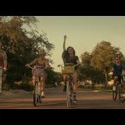 Le texte musical SUMMER FEVER de LITTLE BIG TOWN est également présent dans l'album Summer fever (2018)