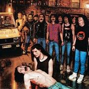 Le texte musical CORAZÓN DE ROCK AND ROLL de LOS SUAVES est également présent dans l'album Malas noticias (1993)