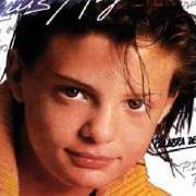 Le texte musical UN ROCK & ROLL SONÓ de LUIS MIGUEL est également présent dans l'album Palabra de honor (1984)