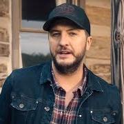 Le texte musical SHE'S A HOT ONE de LUKE BRYAN est également présent dans l'album What makes you country (2017)