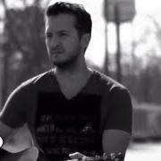 Le texte musical DRINK A LITTLE WHISKEY DOWN de LUKE BRYAN est également présent dans l'album Born here, live here, die here (deluxe edition) (2021)