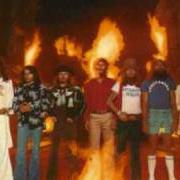 Le texte musical AIN'T NO GOOD LIFE de LYNYRD SKYNYRD est également présent dans l'album Street survivors (1977)