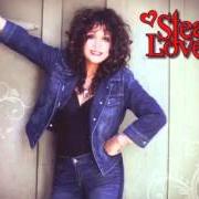 Le texte musical I AM NOT ALONE de MARIA MULDAUR est également présent dans l'album Steady love (2011)