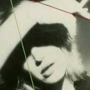 Le texte musical GUILT de MARIANNE FAITHFULL est également présent dans l'album Broken english (1979)