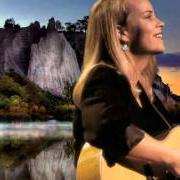 Le texte musical I WAS A BIRD de MARY CHAPIN CARPENTER est également présent dans l'album The age of miracles (2010)