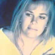 Le texte musical A PLACE IN THE WORLD de MARY CHAPIN CARPENTER est également présent dans l'album A place in the world (1996)