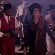 Le texte musical LYTE VERSUS VANNA WHITE de MC LYTE est également présent dans l'album Lyte as a rock (1988)