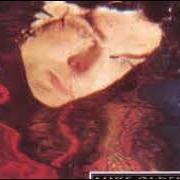 Le texte musical FAR COUNTRY de MIKE OLDFIELD est également présent dans l'album Earth moving (1989)