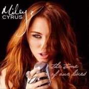 Le texte musical WHEN I LOOK AT YOU de MILEY CYRUS est également présent dans l'album The time of our lives - ep (2009)