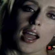 Le texte musical I JUST WANT LOVE de MINDY MCCREADY est également présent dans l'album Scream (2001)