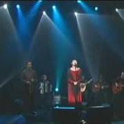 Le texte musical NENHUMA ESTRELA CAÍU de MISIA est également présent dans l'album Garras dos sentidos (1998)
