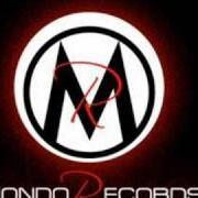 Le texte musical COSÌ TANTO ALCOL de MONDO MARCIO est également présent dans l'album Animale in gabbia (2010)