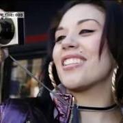 Le texte musical IT'S NOT EASY de MUTYA BUENA est également présent dans l'album Real girl (2007)