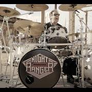 Le texte musical TOMORROW de NIGHT RANGER est également présent dans l'album Atbpo (2021)