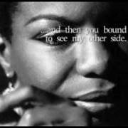 Le texte musical LITTLE GIRL BLUE de NINA SIMONE est également présent dans l'album Don't let me be misunderstood (1989)