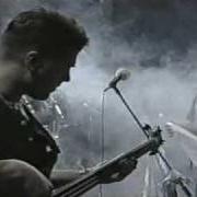 Le texte musical ROTOLANDO VA de NOMADI est également présent dans l'album Quando viene sera (1986)