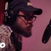 Le texte musical TRICKSTERS, HUCKSTERS, AND SCAMPS de AMOS LEE est également présent dans l'album Mountains of sorrow, rivers of song (2013)