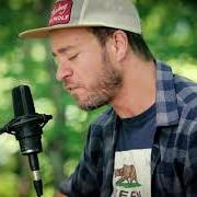 Le texte musical I GET WEAK de AMOS LEE est également présent dans l'album My new moon (2018)