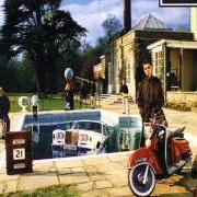 Le texte musical DON'T GO AWAY de OASIS est également présent dans l'album Be here now (1998)