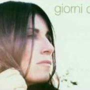Le texte musical GIORNI DI ROSE de PAOLA TURCI est également présent dans l'album Giorni di rose (2010)