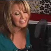 Le texte musical NOTHING BUT THE WHEEL de PATTY LOVELESS est également présent dans l'album Only what i feel (1993)