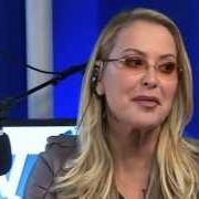 Le texte musical I BELONG TO YOU (EL RITMO DE LA PASION) de ANASTACIA est également présent dans l'album Ultimate collection (2015)