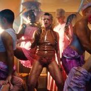 Le texte musical TAKE IT de PEACHES est également présent dans l'album No lube so rude (2026)